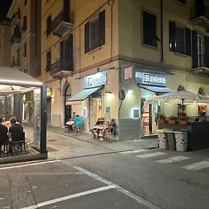 Alquadratorooms Guest house